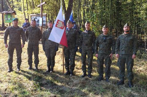 HOŁD DLA POLSKICH LOTNIKÓW